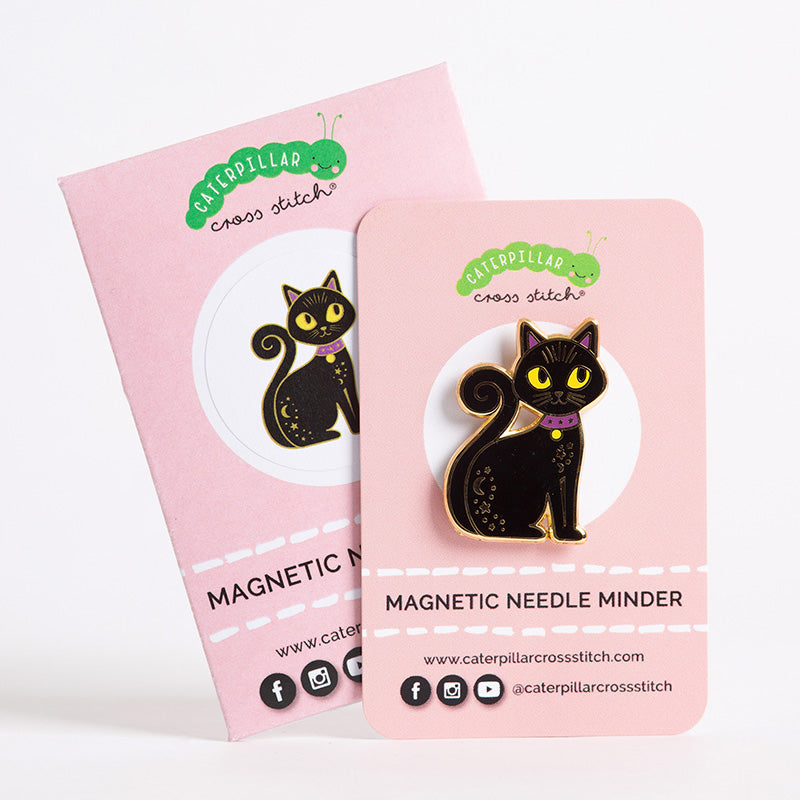 MAGNEECH Lovely Big Eyed Cat Cross Stitch Needle Minder, Needle Minder  Magnetic, Needle Holder for Cross Stitch, Sewing, Embroidery and Needlework